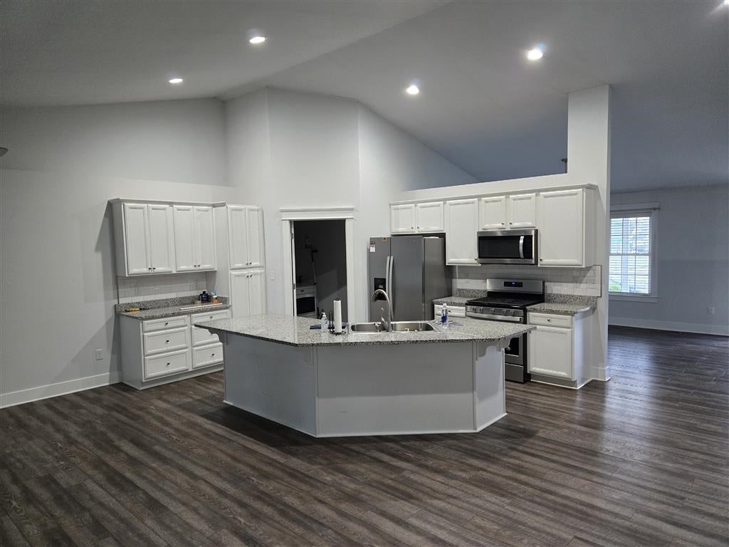 117 LINDBURGH DR