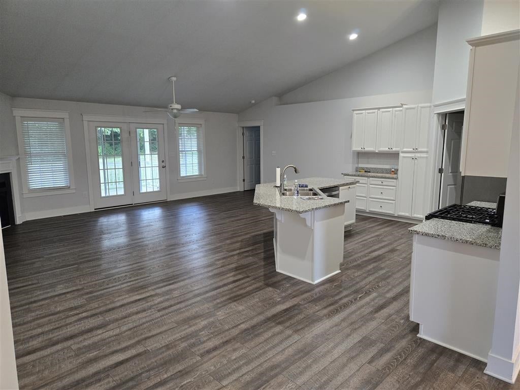 117 LINDBURGH DR