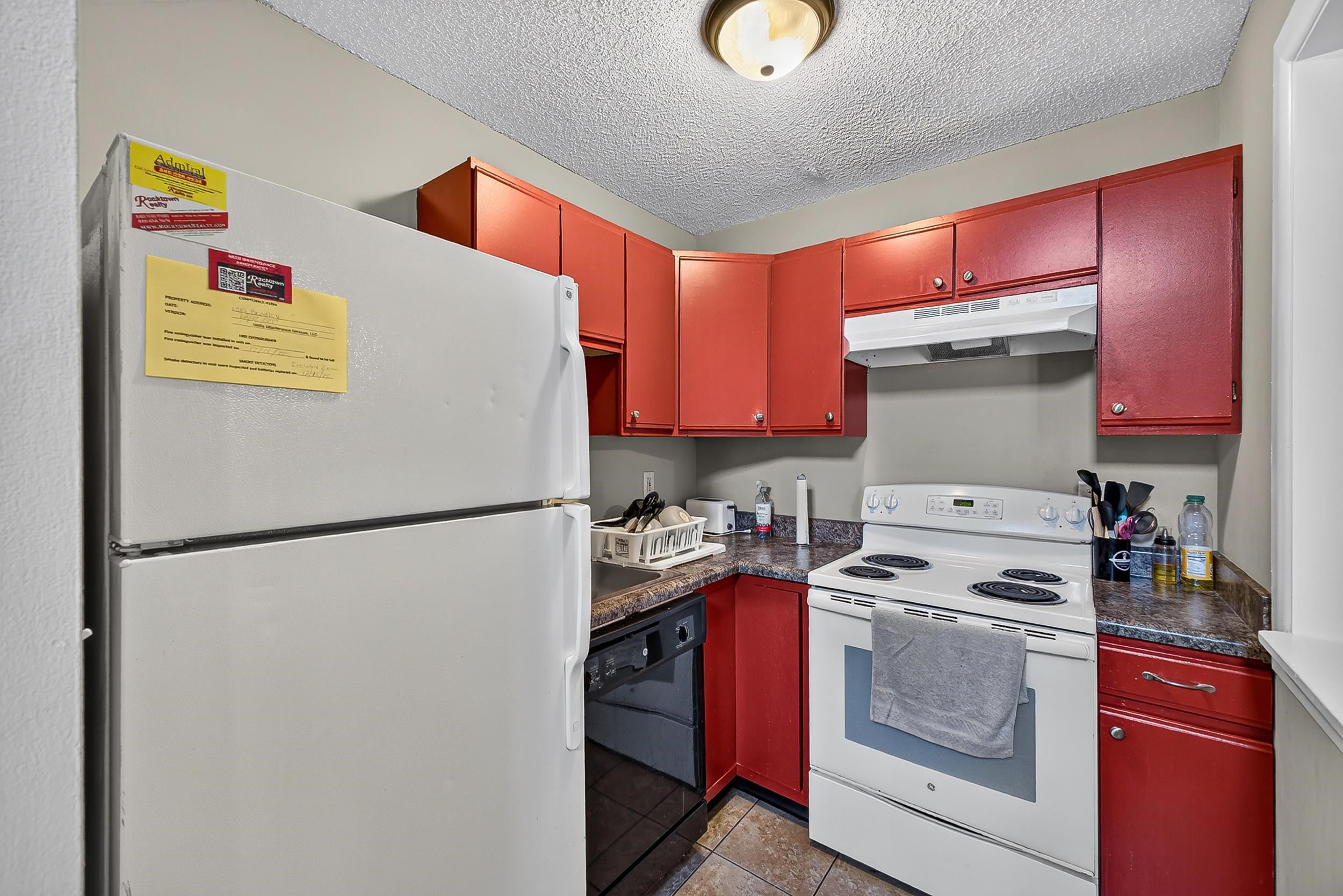 1319 BRADLEY DR
