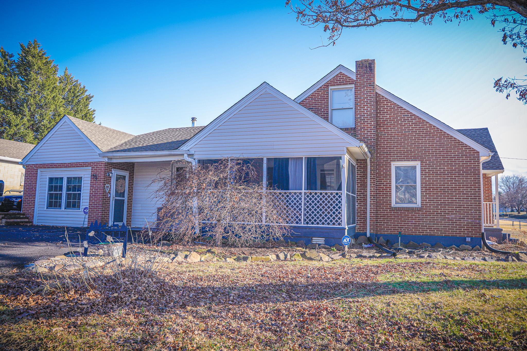 11 TWO WOOD LN