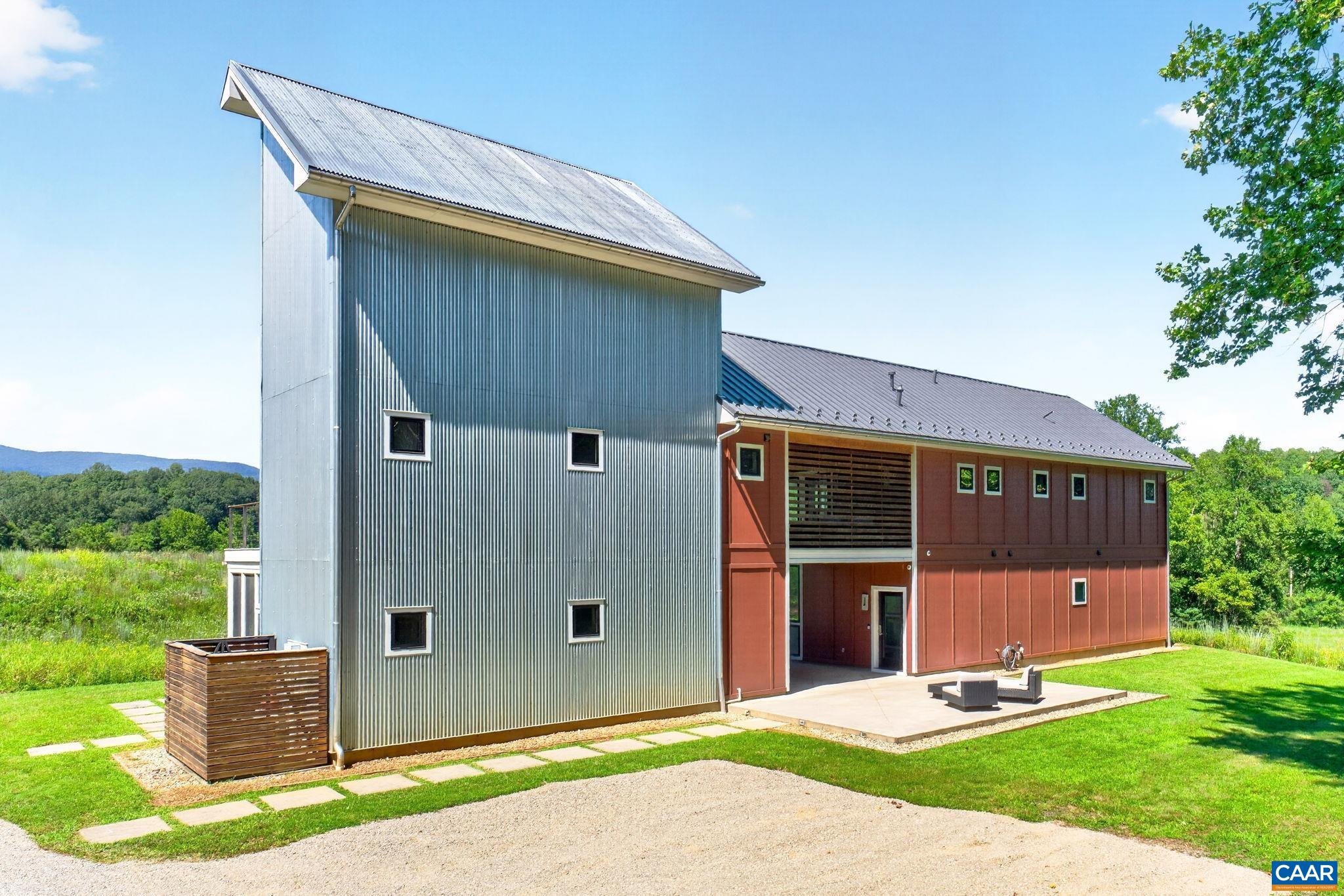 275 MILLER SCHOOL RD