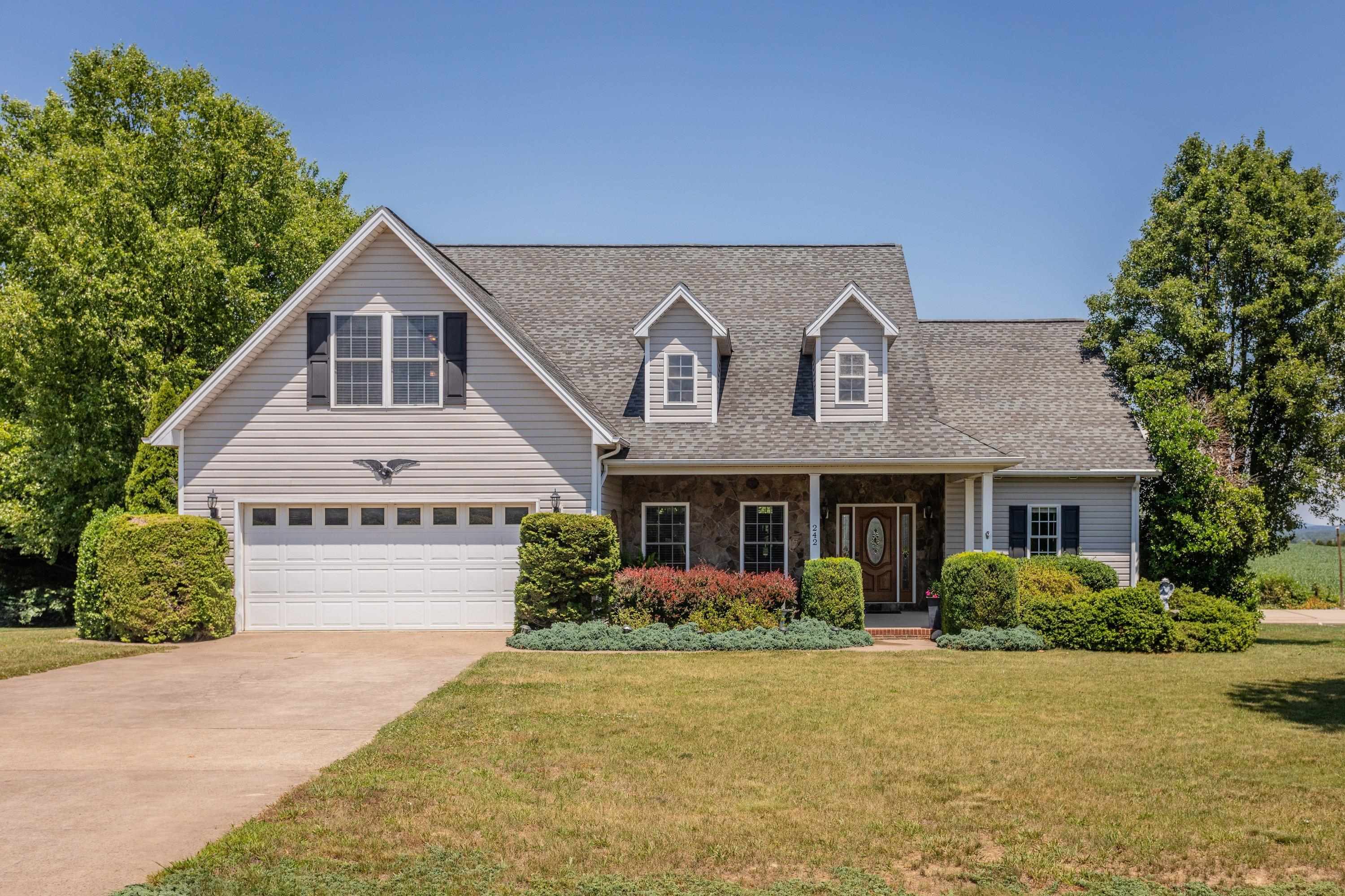 242 Kensington Dr, Elkton, VA, 22827