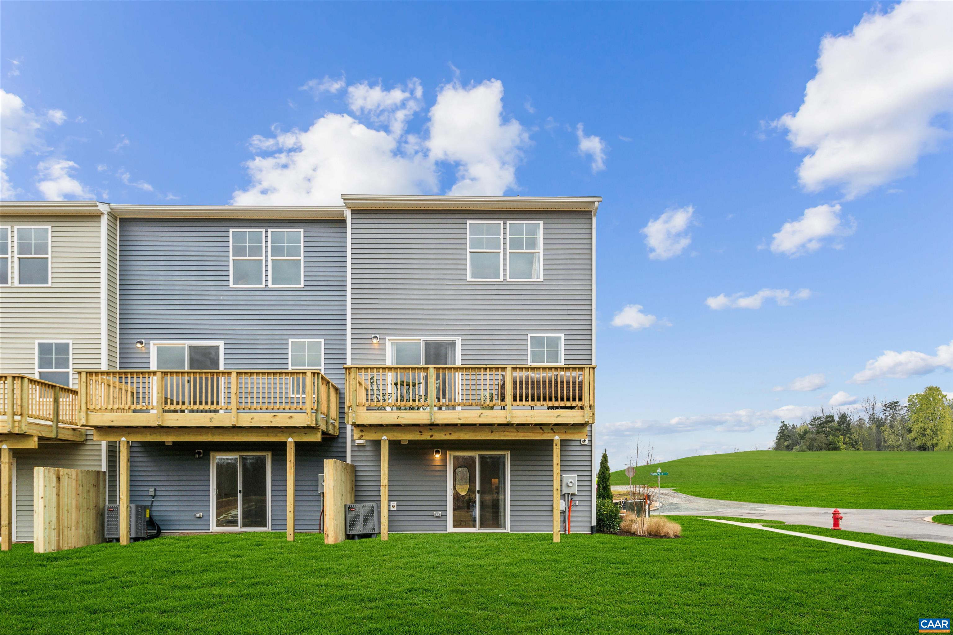 239 OLDFIELD DR