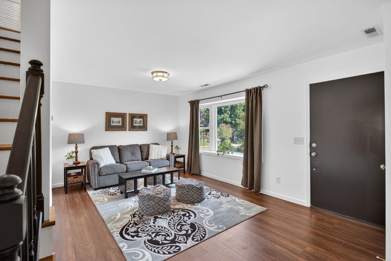151 WAKEFIELD PL
