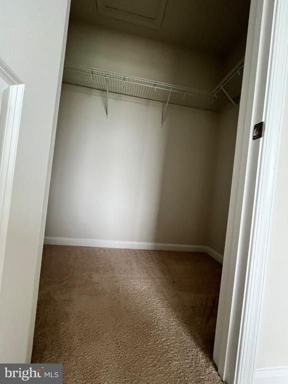 12103 BOWLING FARM CT