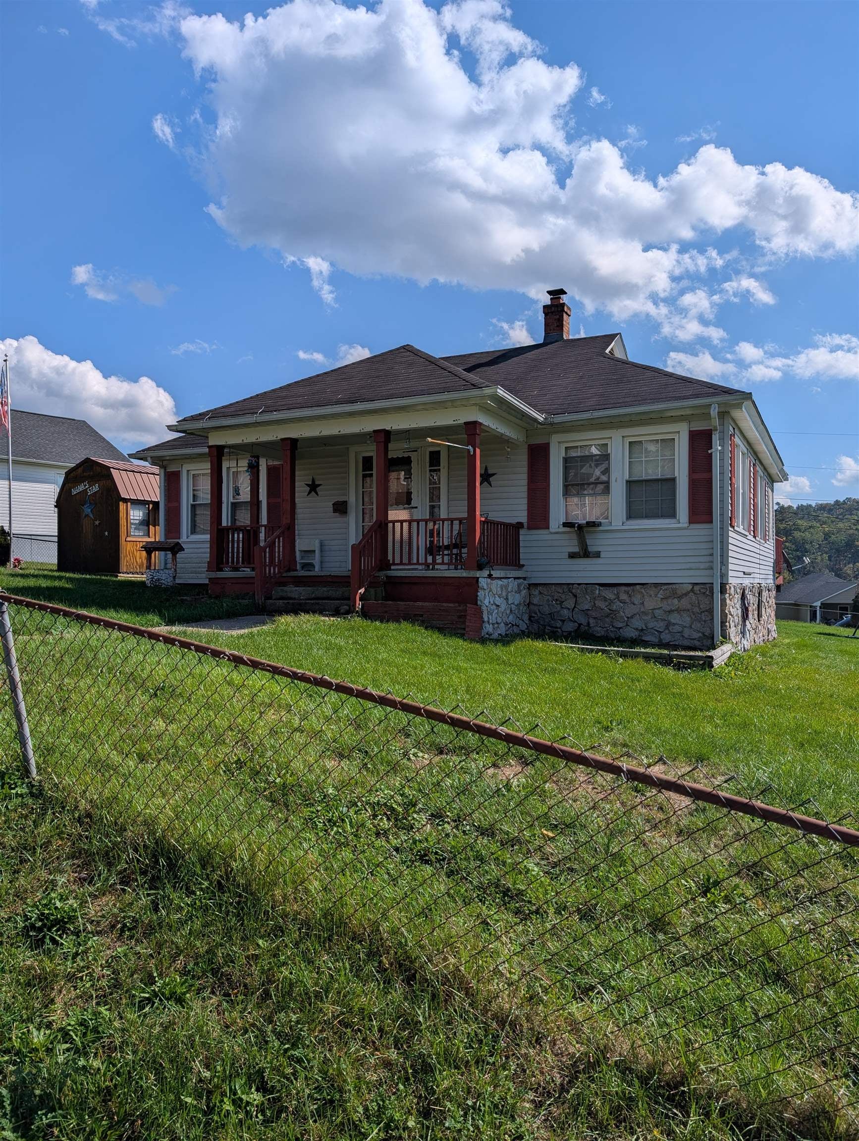 72 LONGVIEW DR