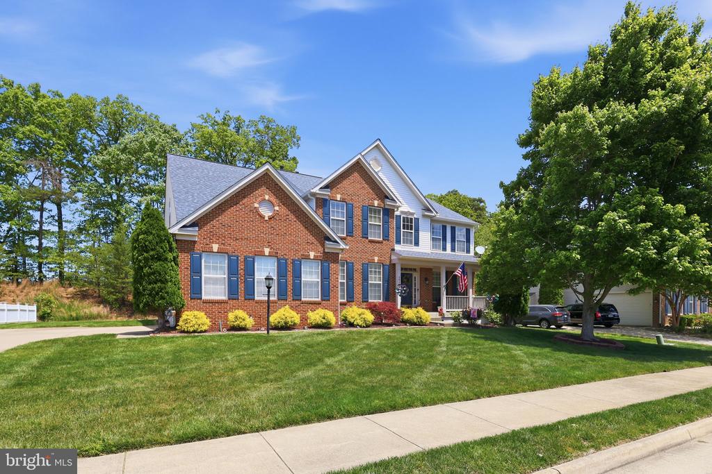 5823 DEEP CREEK DR