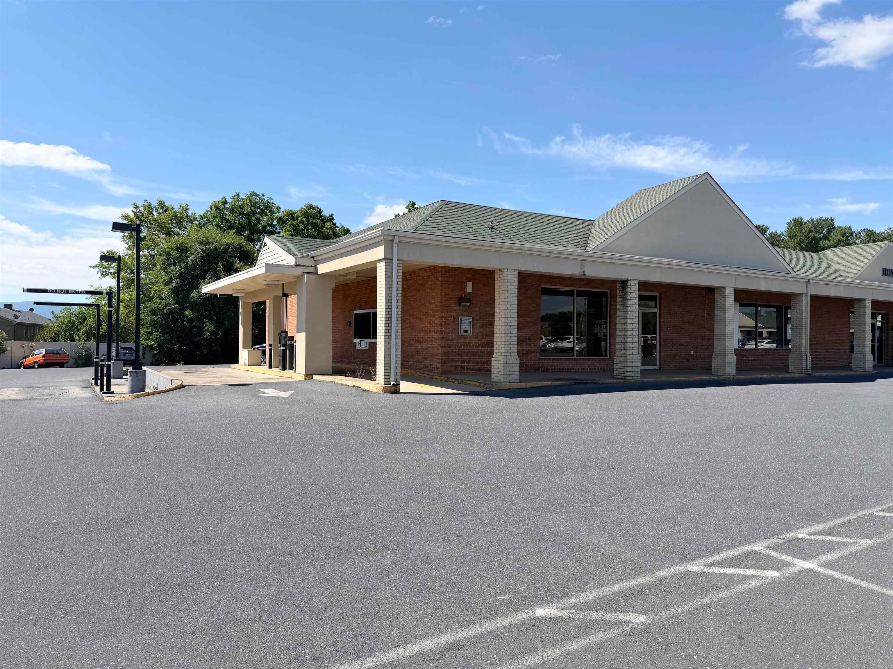 2857 STUARTS DRAFT HWY 143