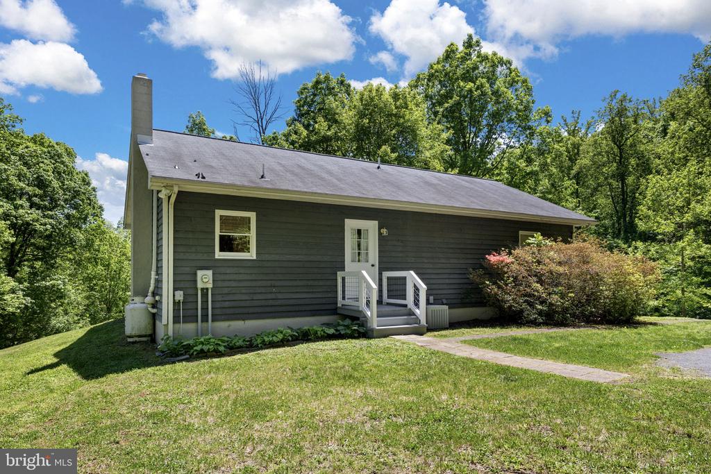 105 SWINDLER HOLLOW RD