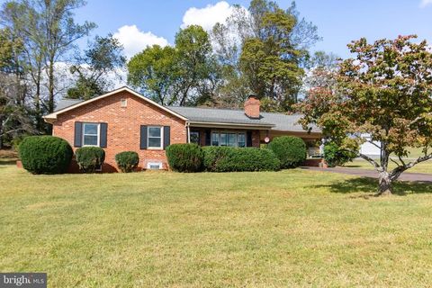 Photo of 16505 Ridgeway Rd, Orange, VA 22960 (MLS # VAOR2012478)