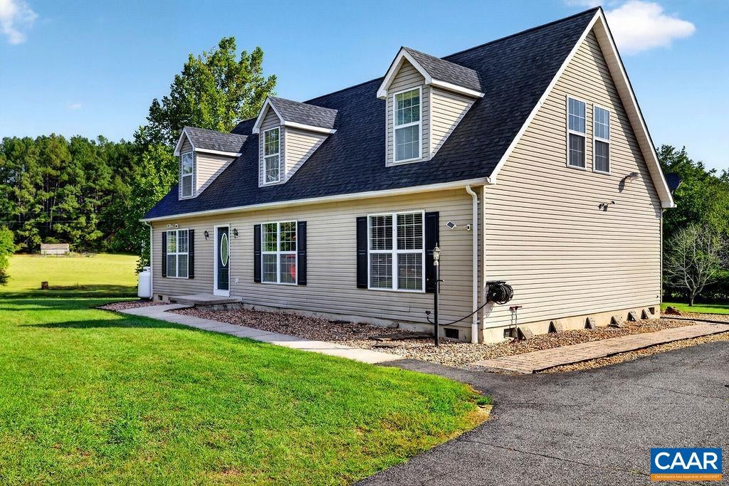 676-B ROCKFISH SCHOOL LN