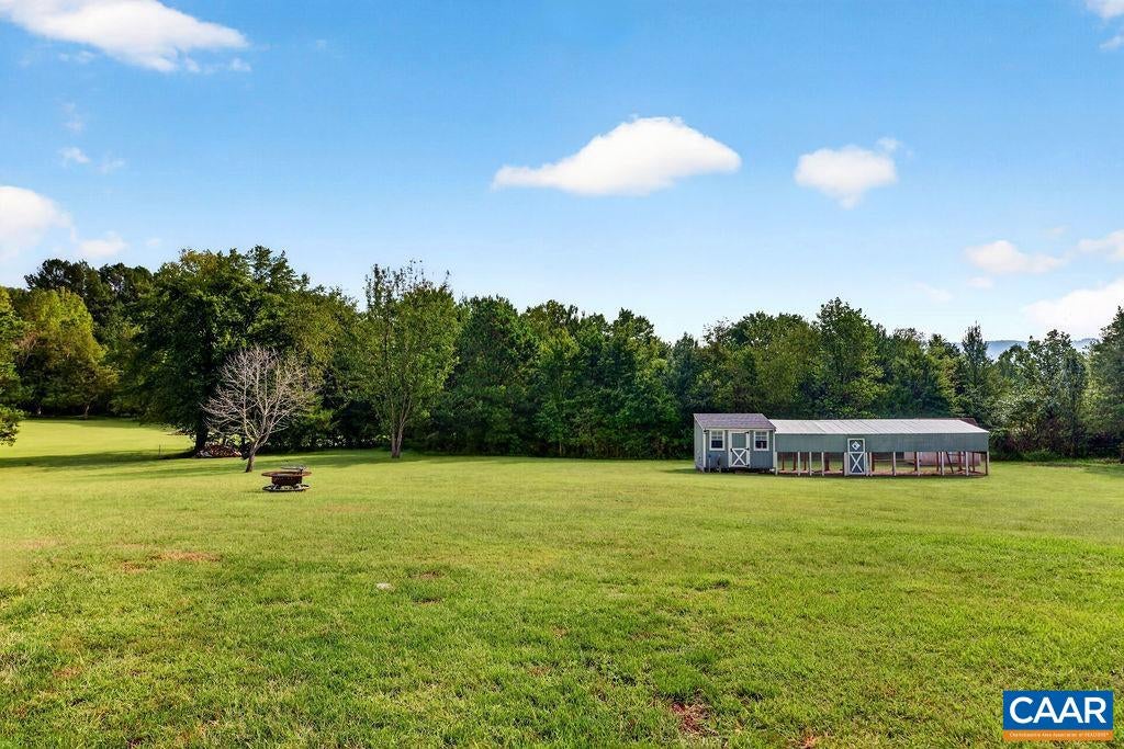 676-B ROCKFISH SCHOOL LN