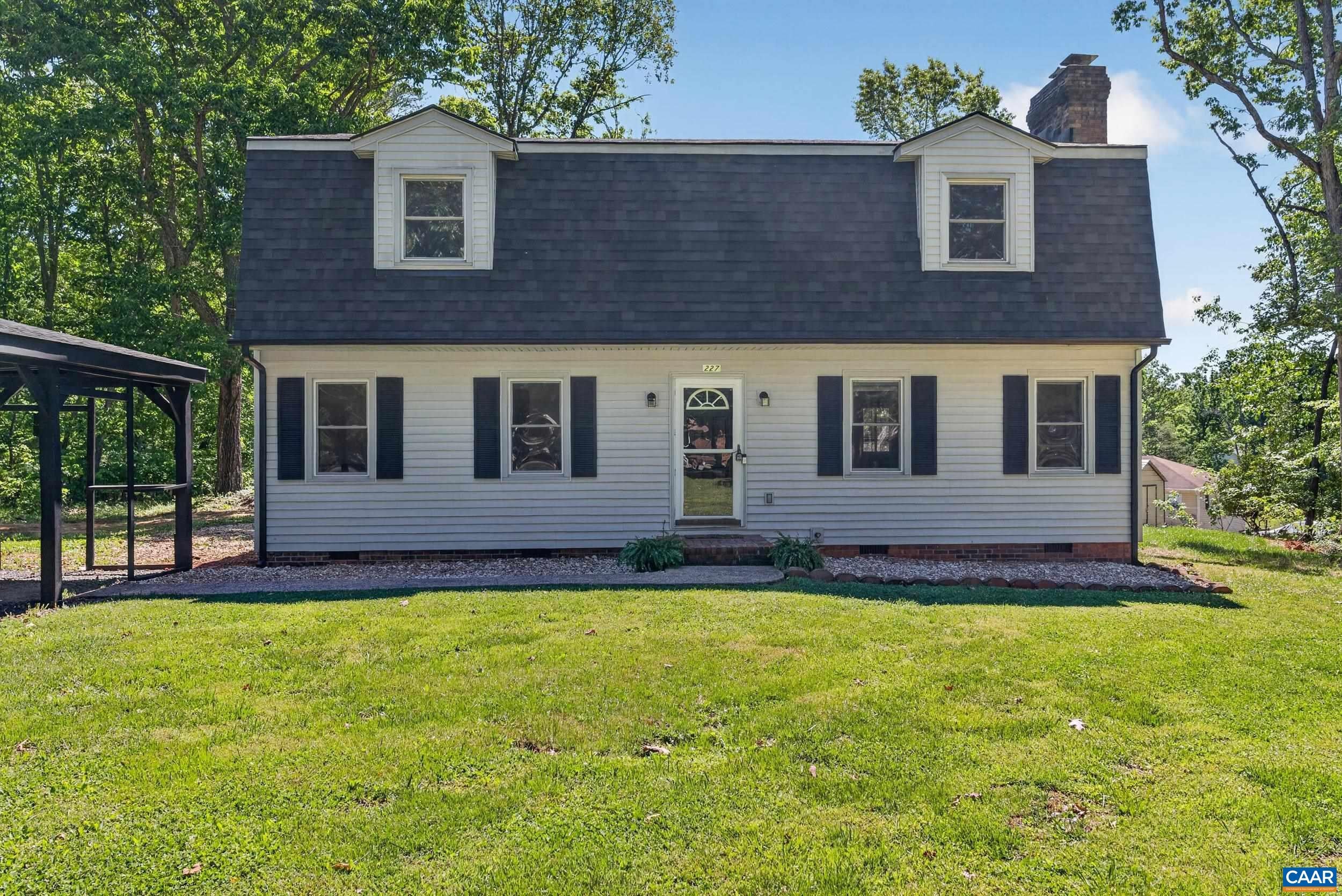227 OAKLAND DR
