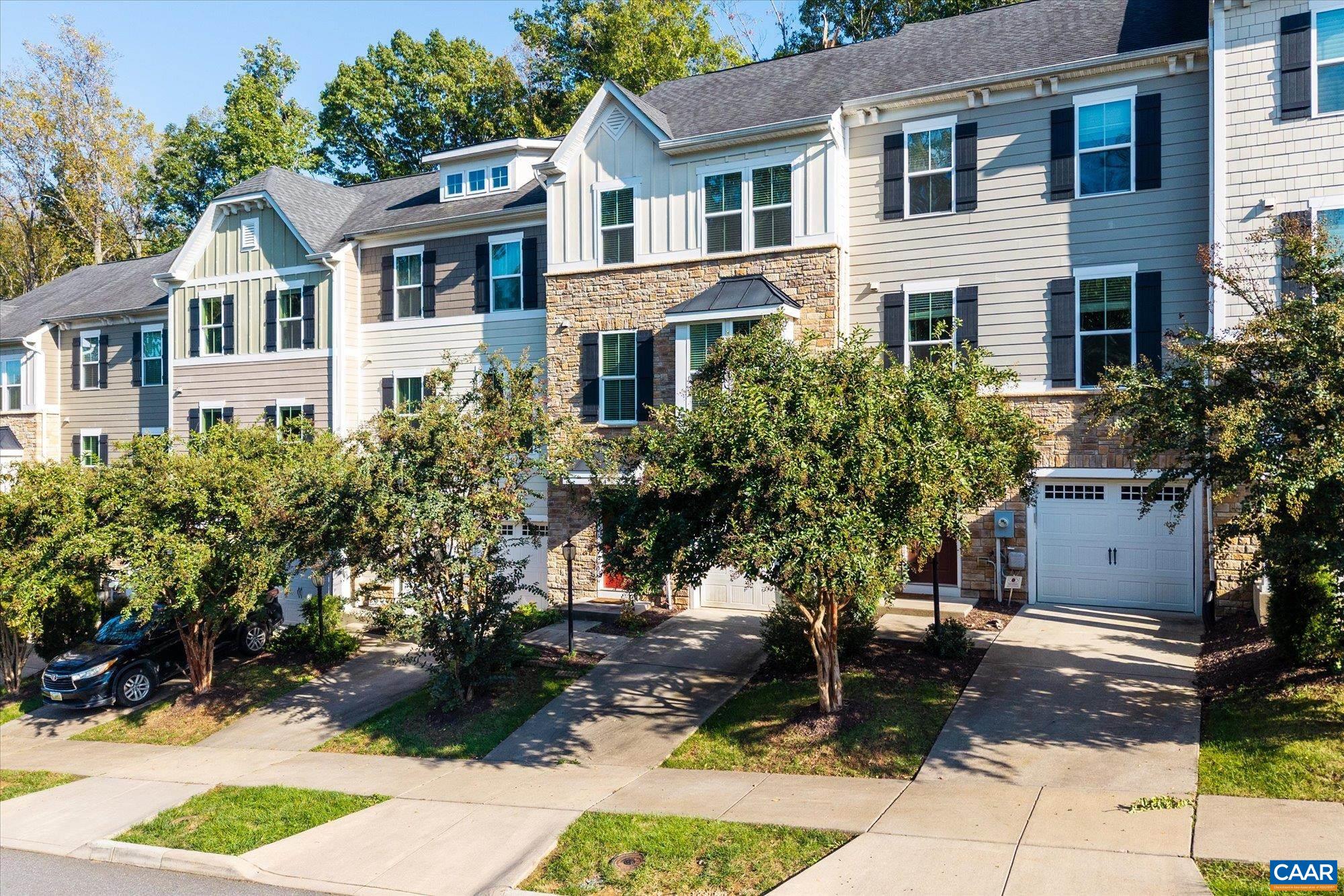 2054 BETHPAGE CT