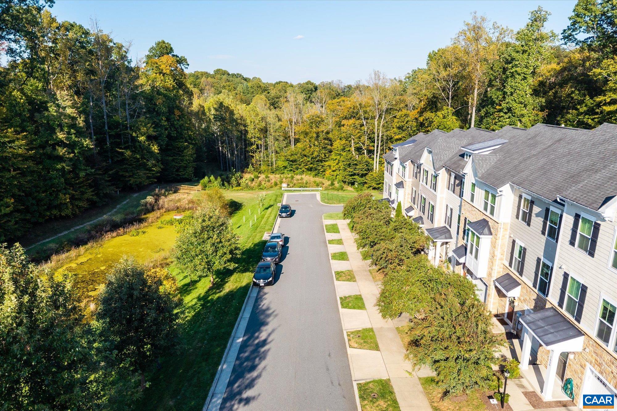 2054 BETHPAGE CT