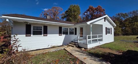 Photo of 482 Sangers Ln, Staunton, VA 24401 (MLS # 670806)