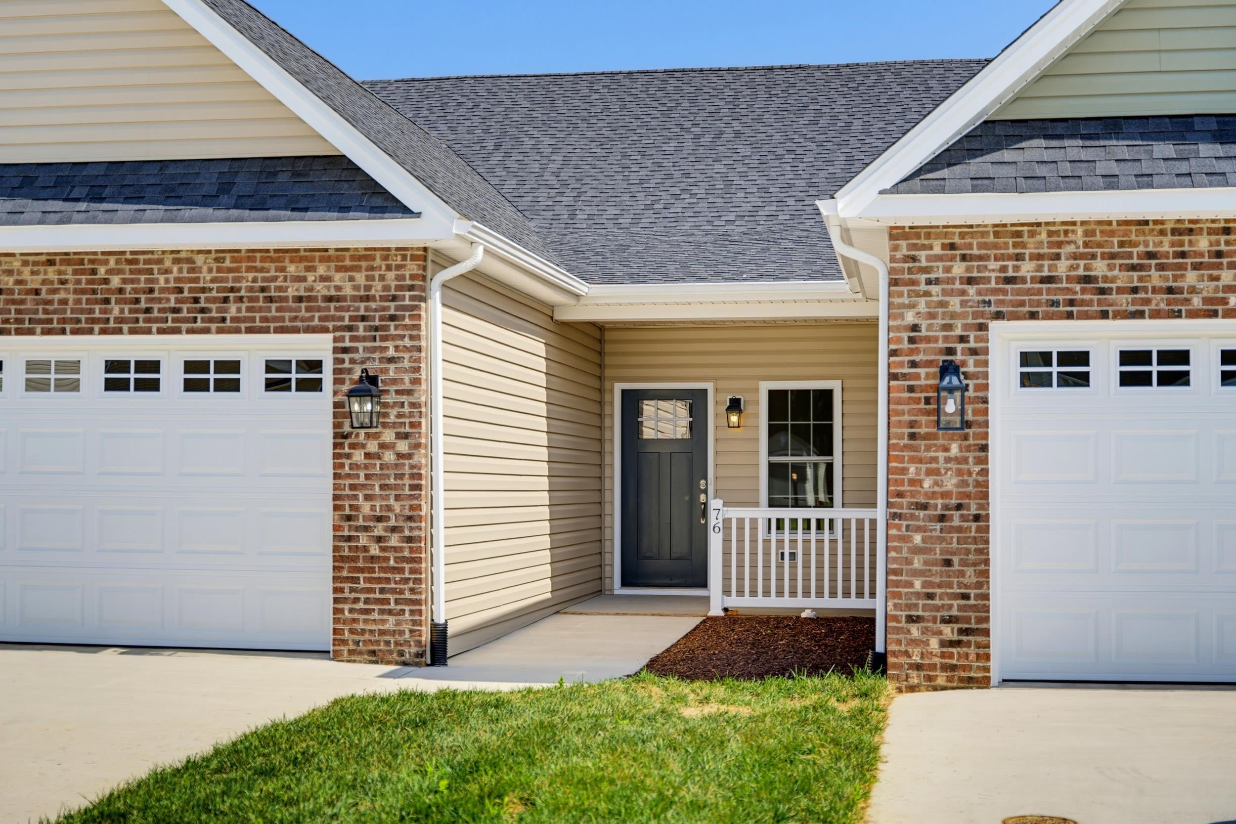 76 FOSSIL DR