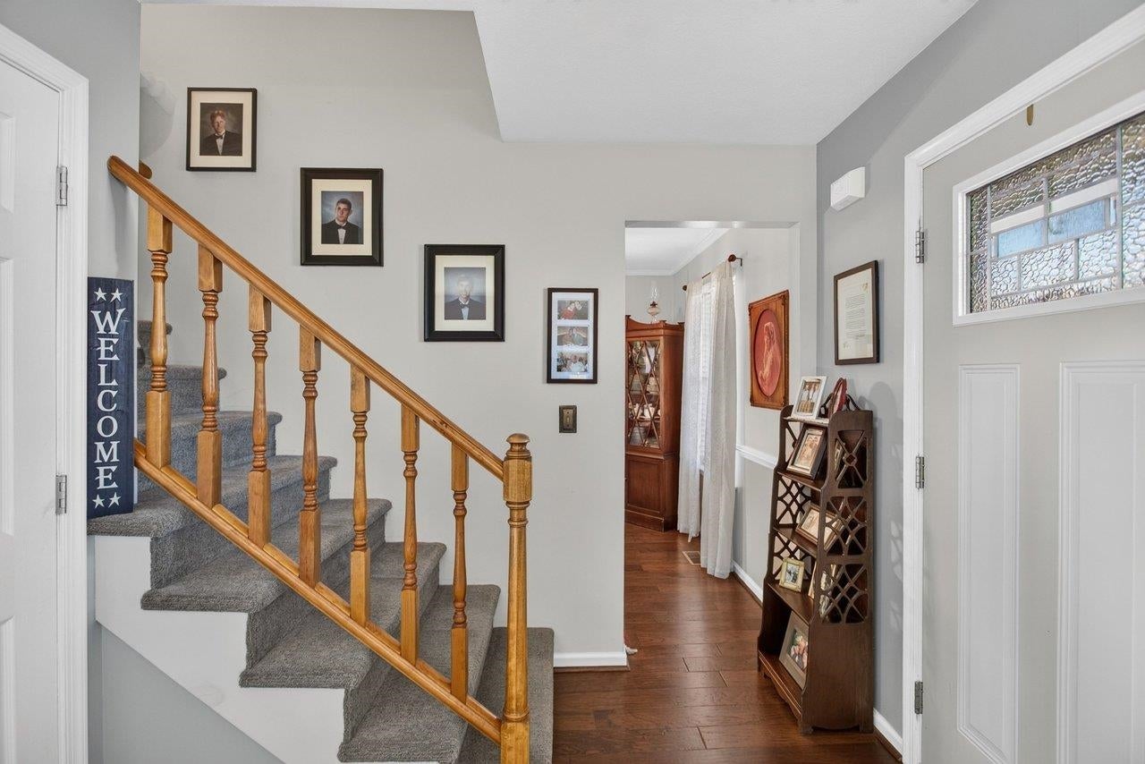 224 BRIDGEPORT DR
