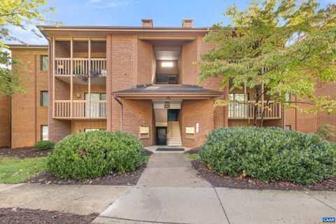 Photo of 132 Turtle Creek Rd #11, Charlottesville, VA 22901 (MLS # 669935)