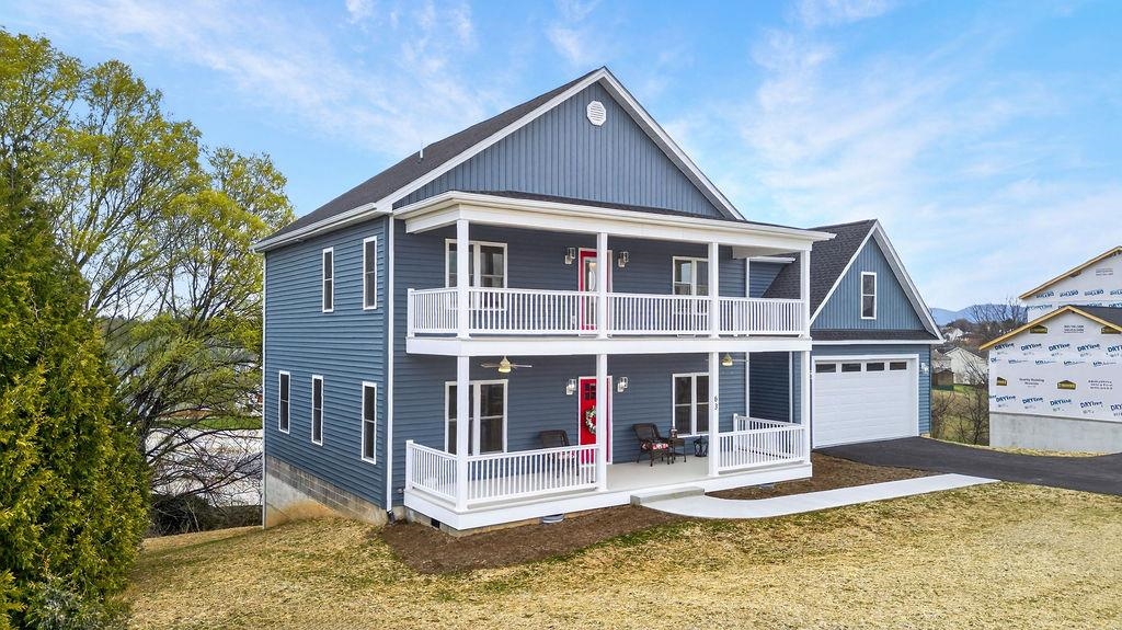 63 VICTORIA DR