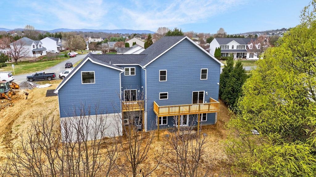 63 VICTORIA DR