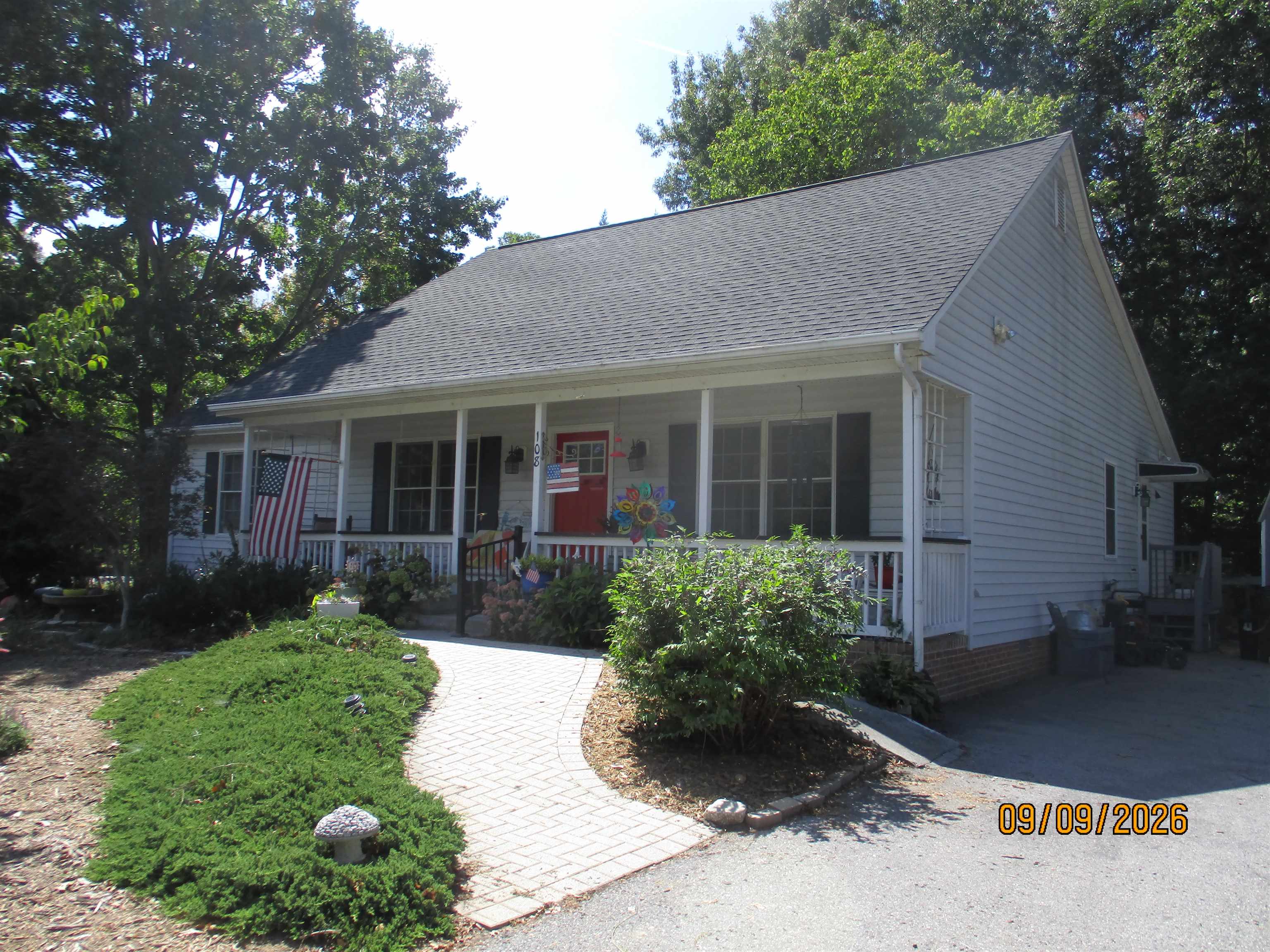 108 CANTON LN