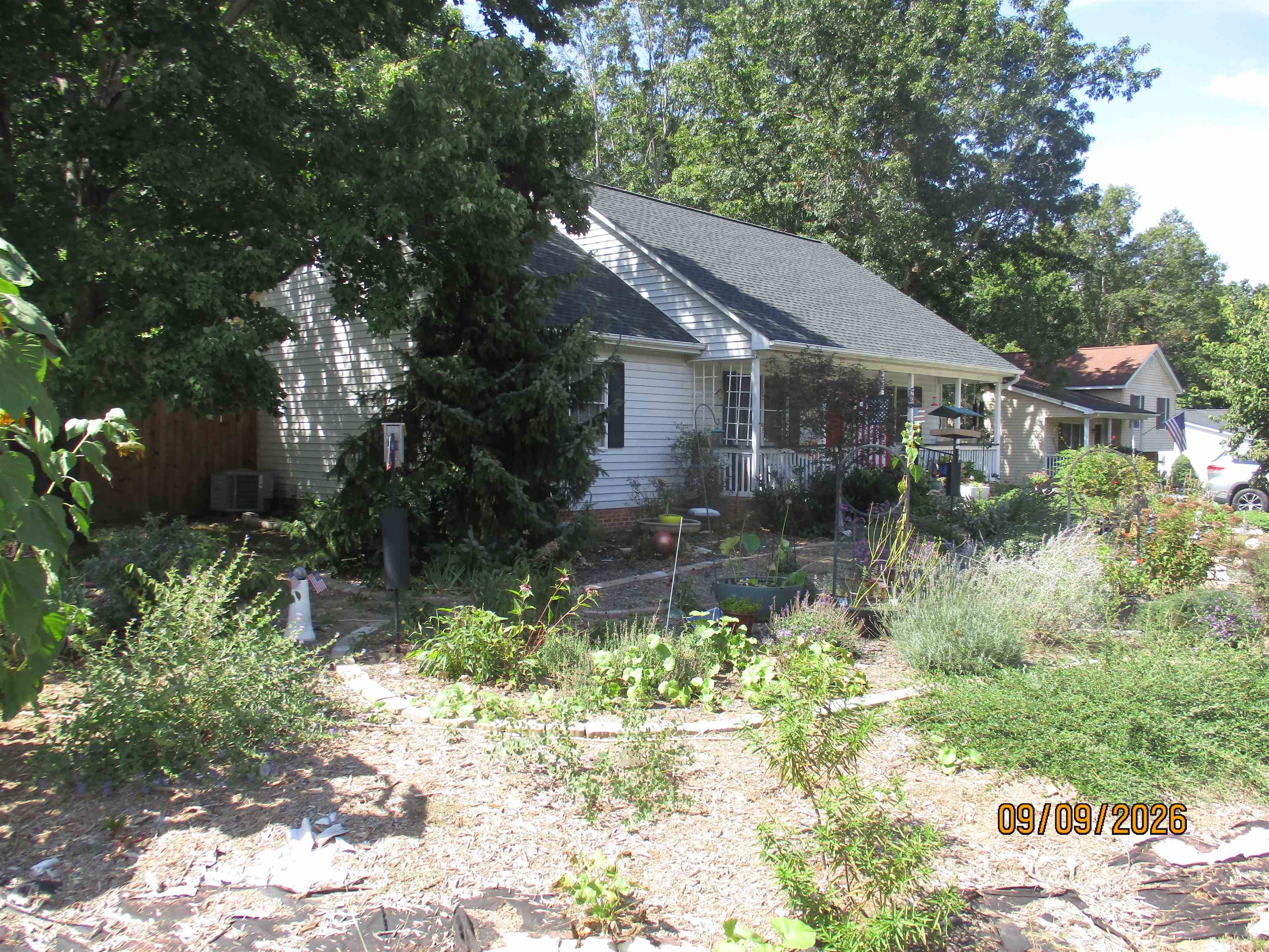 108 CANTON LN