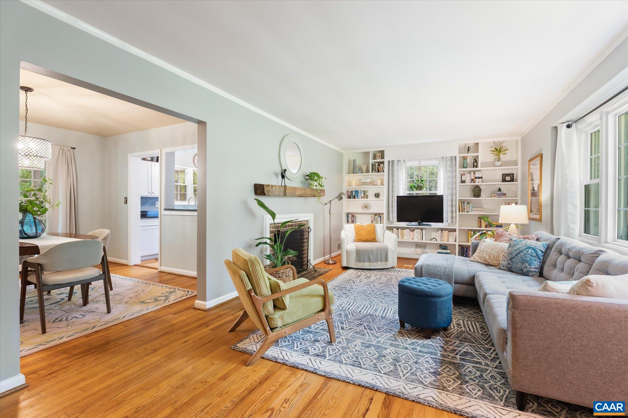 118 WOODSTOCK DR