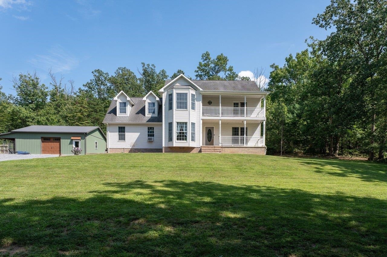 19806 HUCKLEBERRY RD