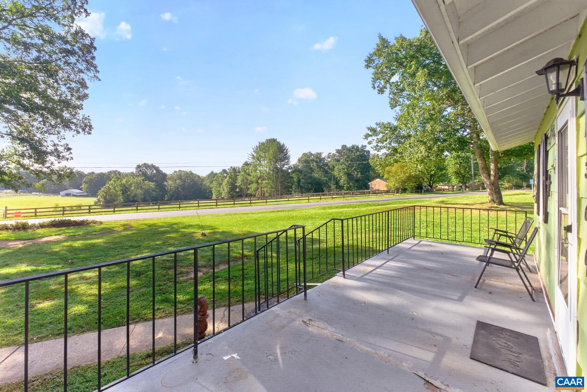 1360 RUNNING DEER DR
