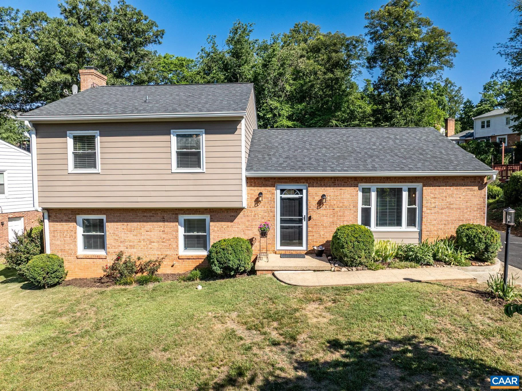 327 Brentwood Rd