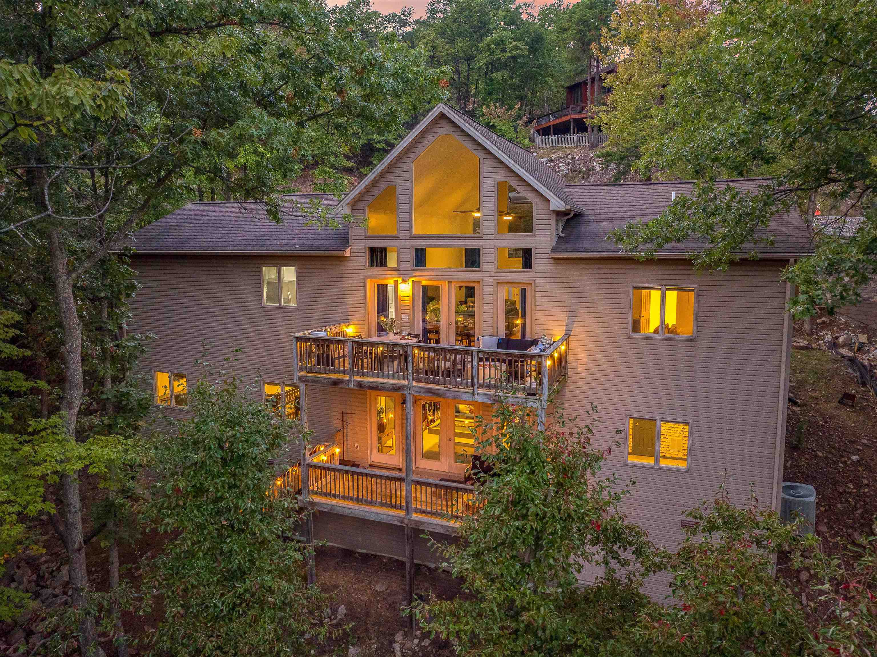 559 RAINIER RD