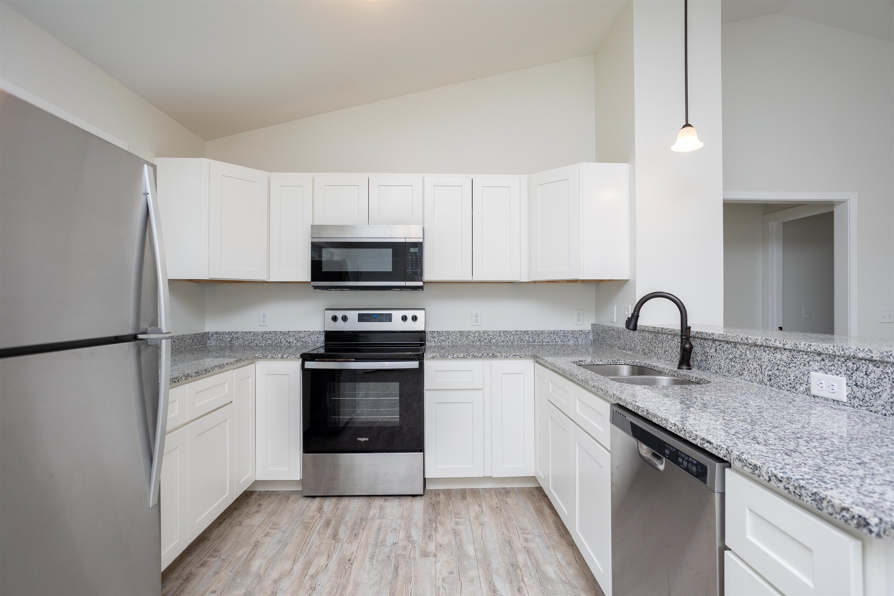 2330 WHITESTONE DR