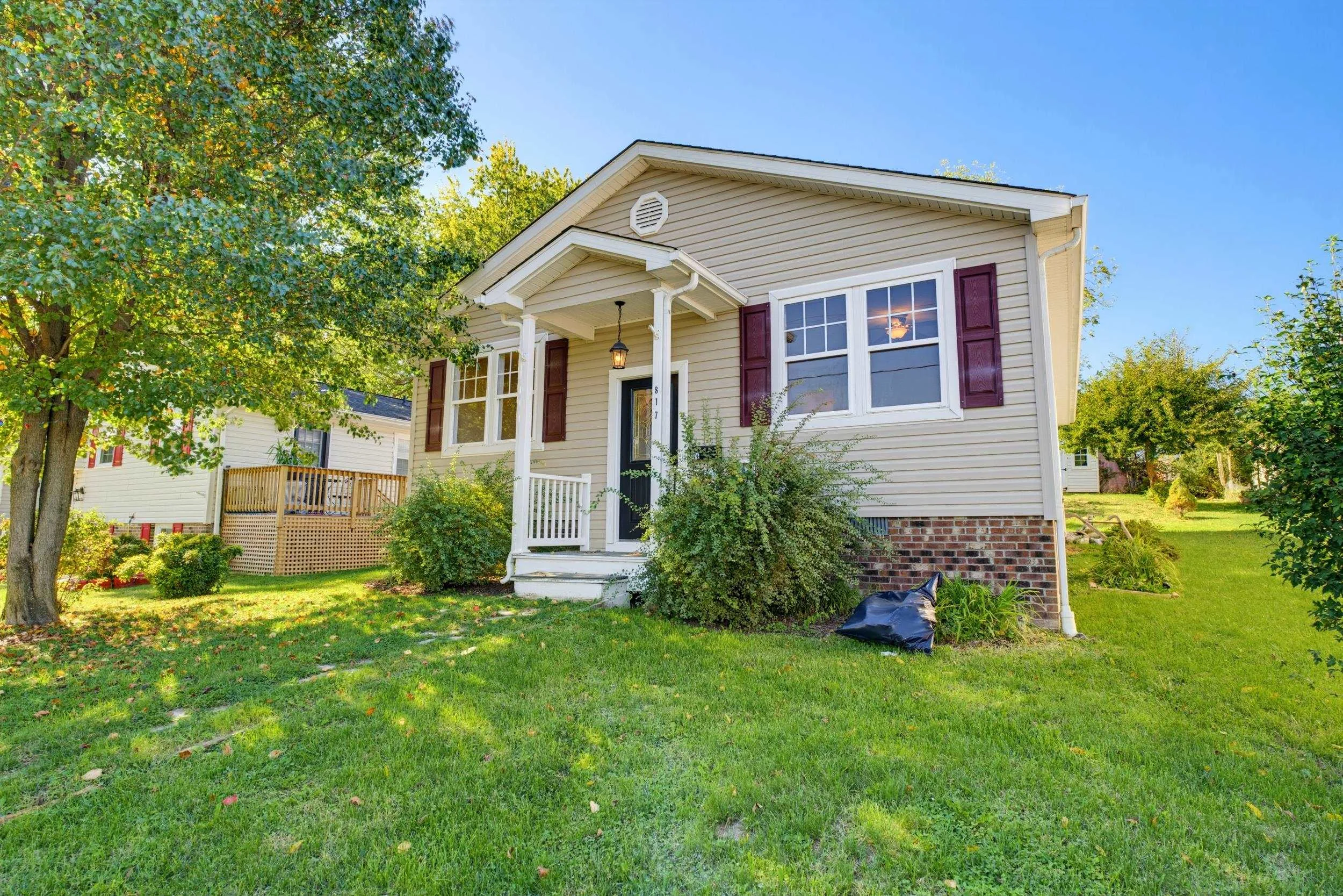 817 Sherwood Ave