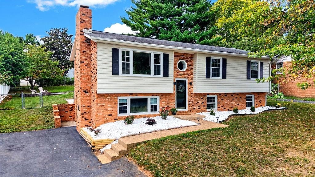 114 MILL STONE DR