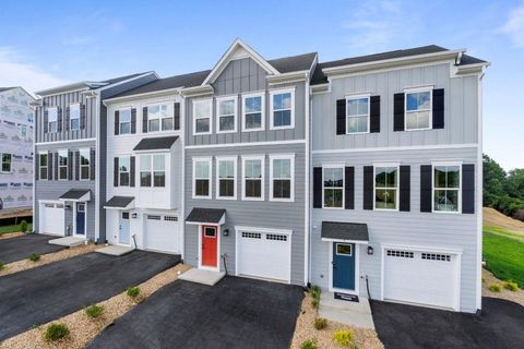 Photo of 210 Fountainbridge Ct, Rockingham, VA 22801 (MLS # 669908)