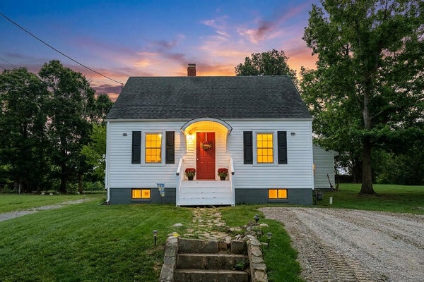 344 MARY GRAY LN, STAUNTON, VA 24401 - Image c8d09850ddbfc7c06567559cd993329b/2771808381