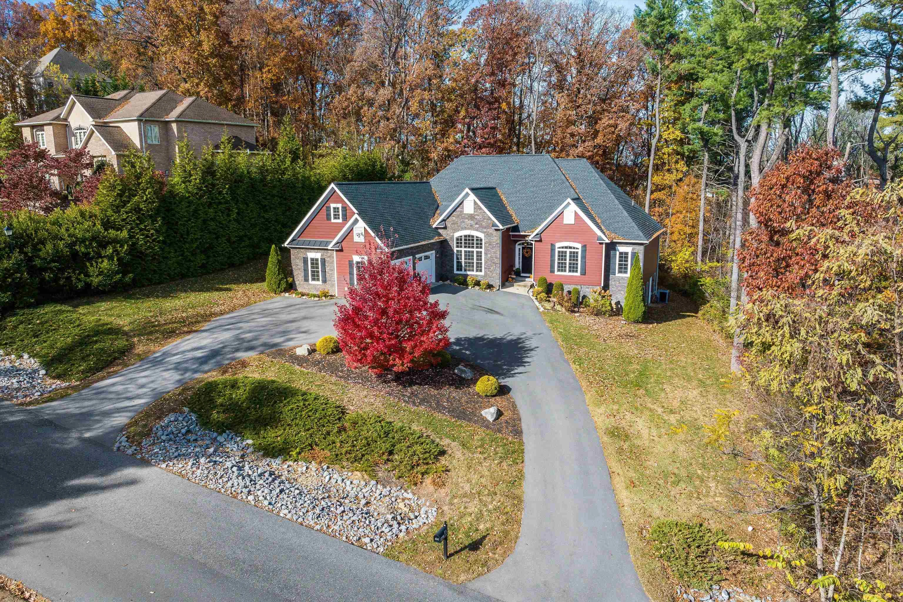 124 Steeplechase Dr