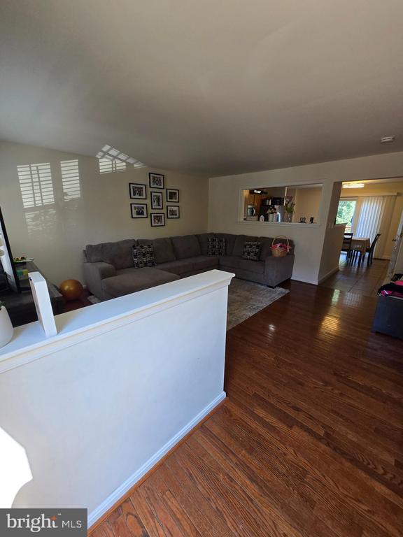 544 HIGHLAND TOWNE LN