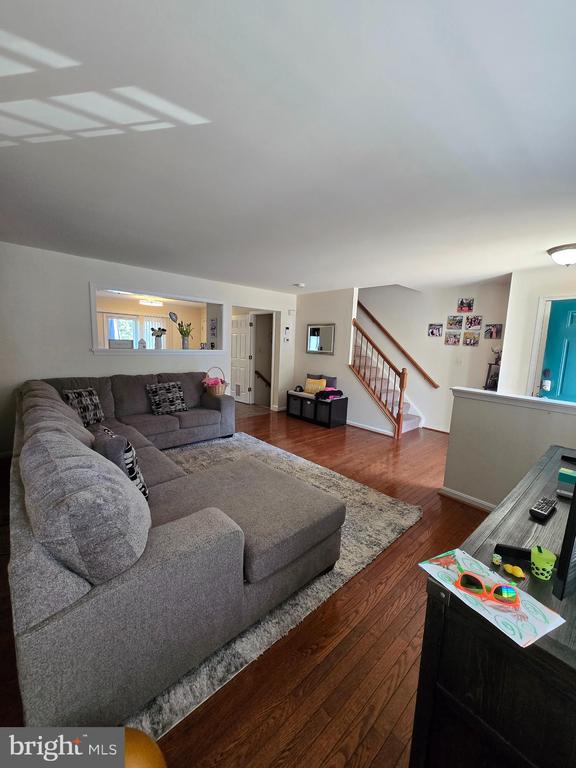 544 HIGHLAND TOWNE LN