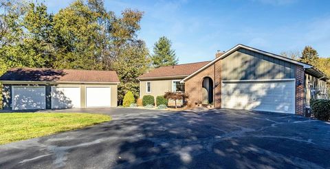 Photo of 94 Dices Spring Rd, Weyers Cave, VA 24486 (MLS # 670224)