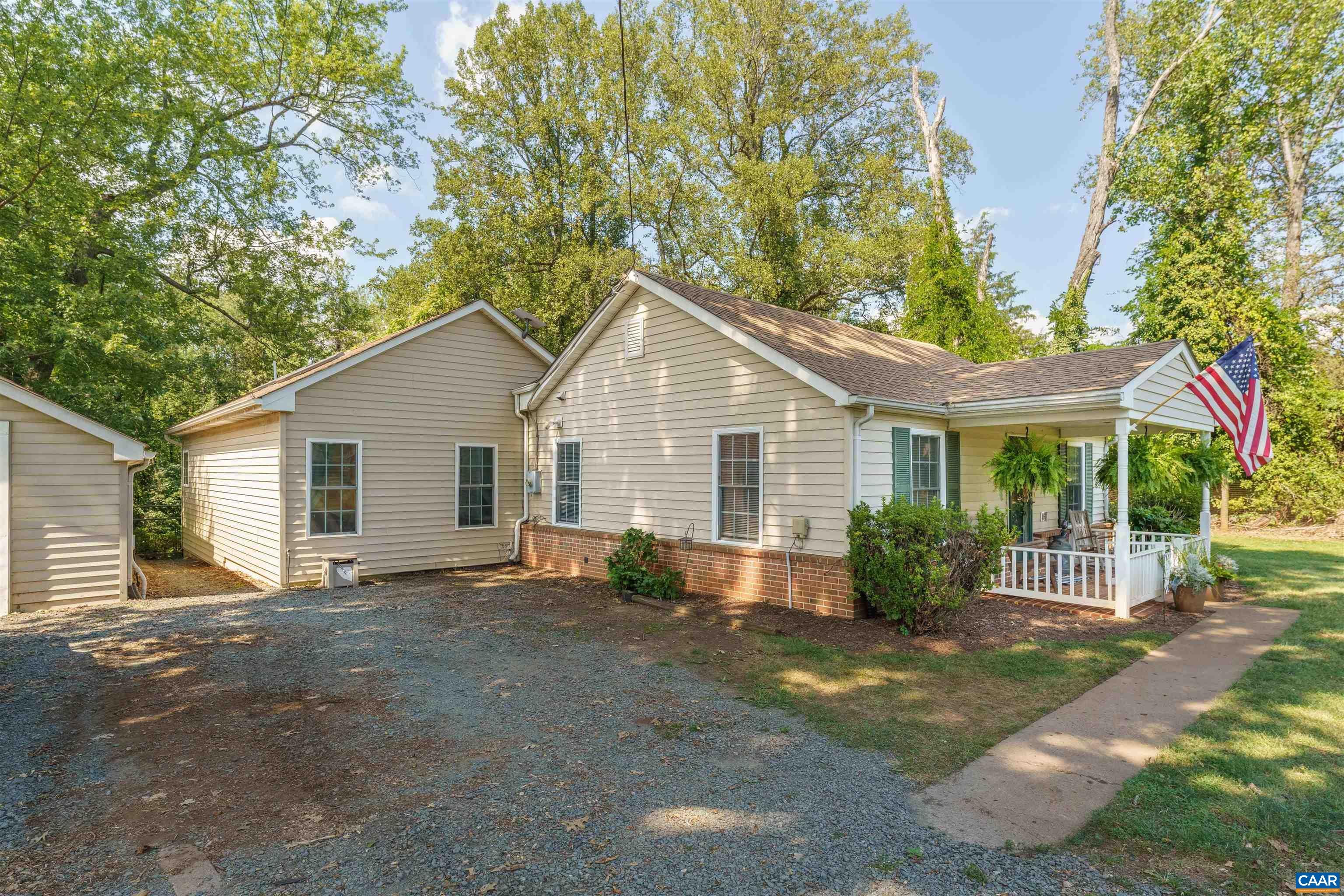 2912 SCOTTSVILLE RD