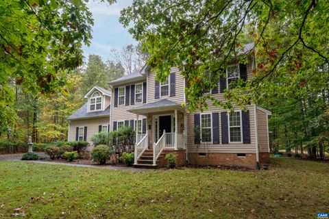 Photo of 240 Oakmont Dr, Gordonsville, VA 22942 (MLS # 670175)
