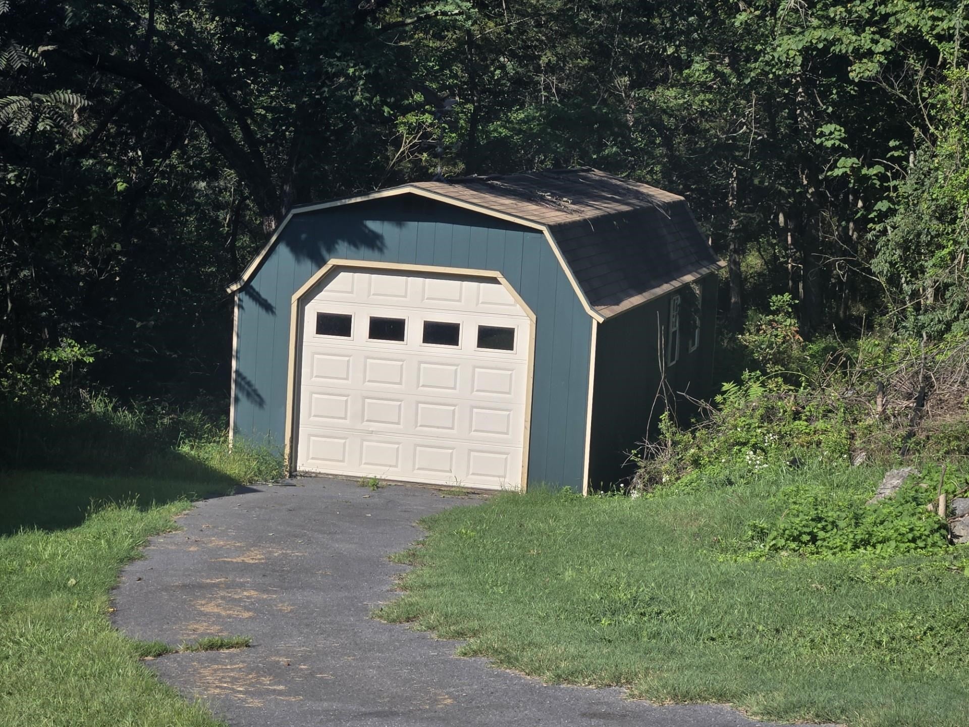 1074 TRINITY CHURCH RD