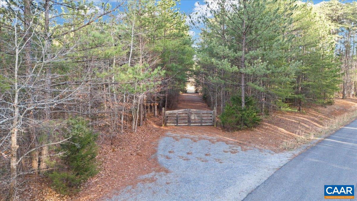 Goode, Virginia 24556, United States, 4 Bedrooms Bedrooms, ,5 BathroomsBathrooms,Residential,Active,137918