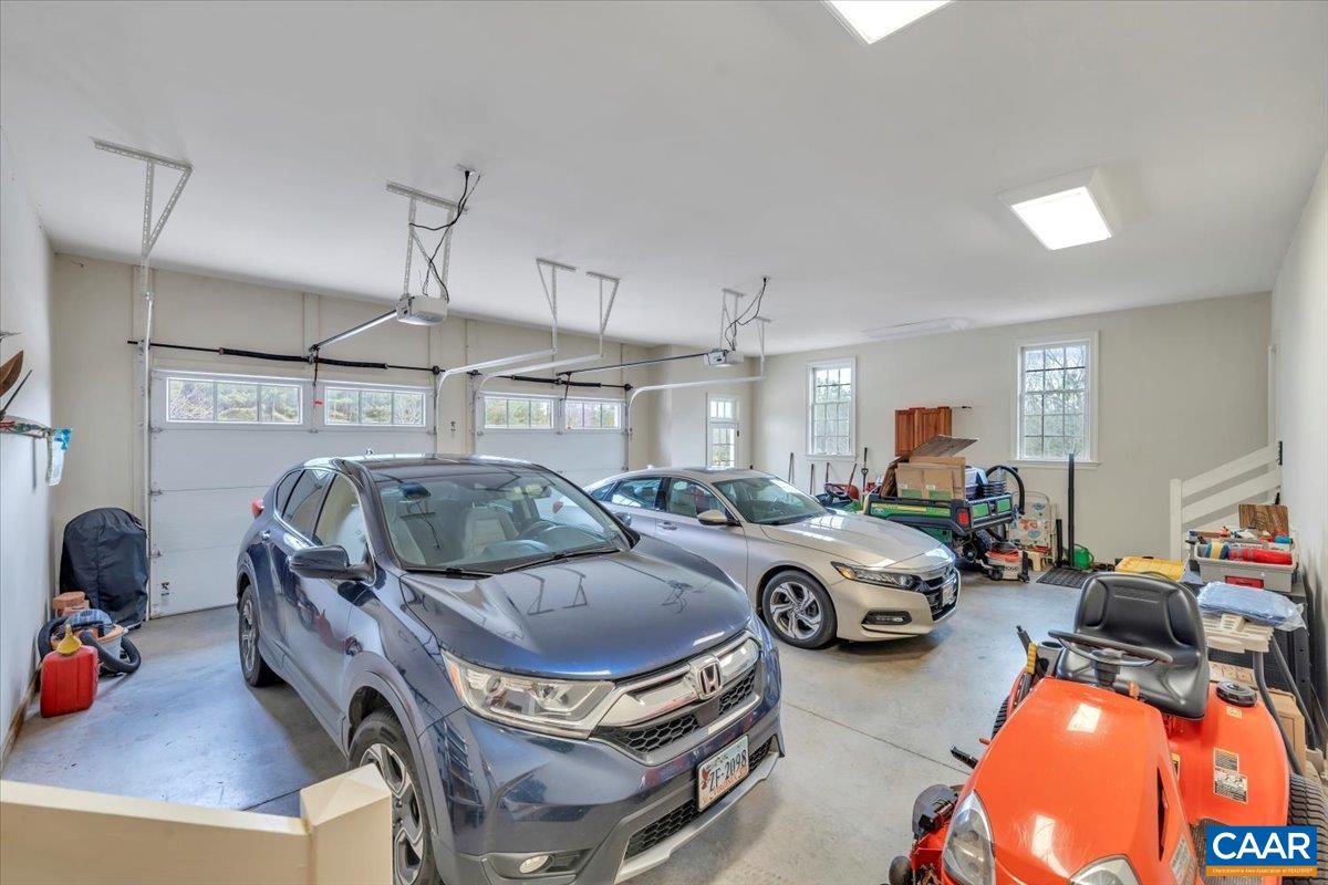 Goode, Virginia 24556, United States, 4 Bedrooms Bedrooms, ,5 BathroomsBathrooms,Residential,Active,137918