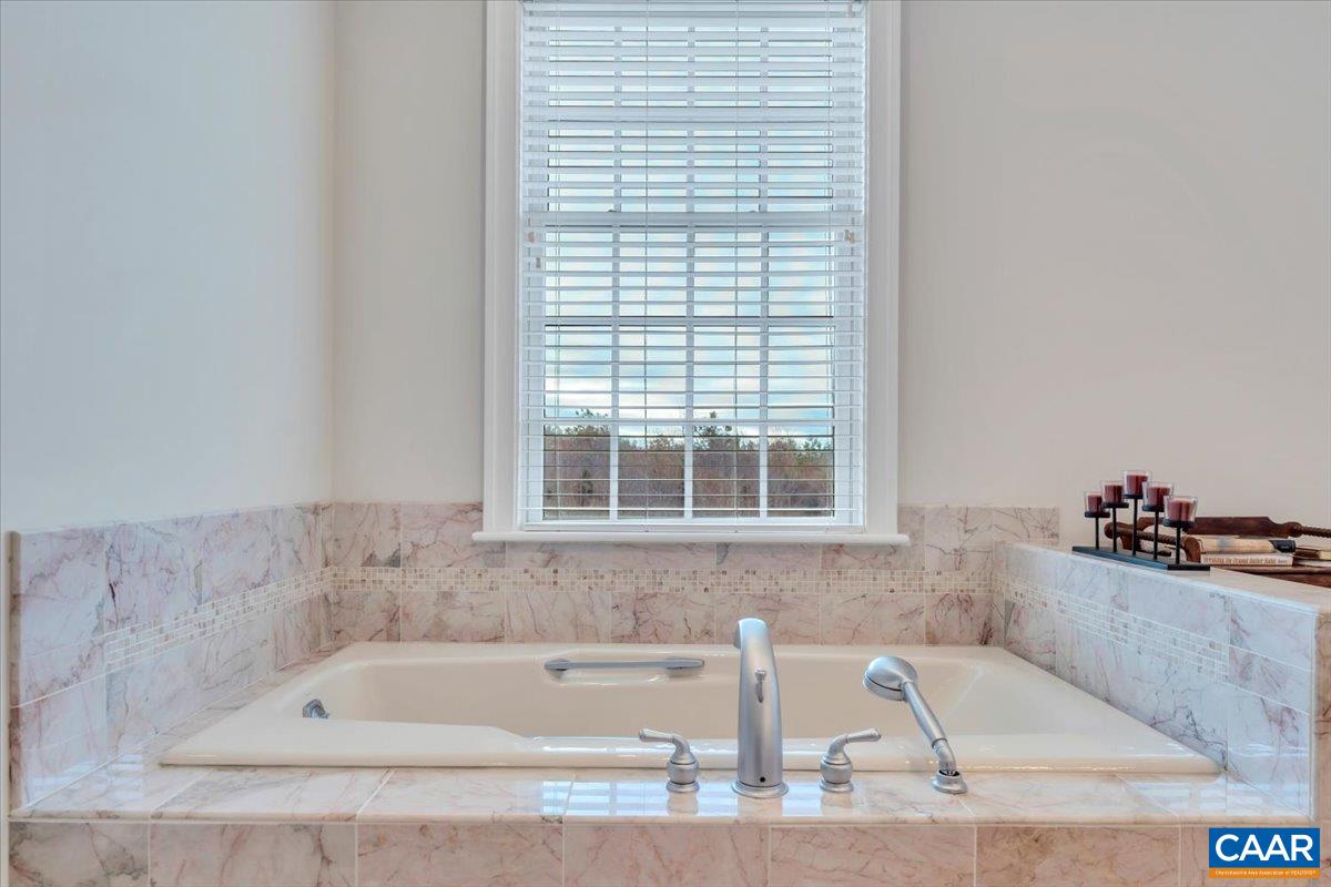 Goode, Virginia 24556, United States, 4 Bedrooms Bedrooms, ,5 BathroomsBathrooms,Residential,Active,137918