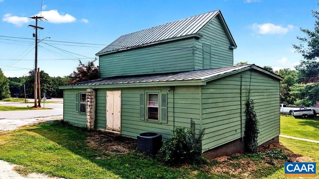 10681 JAMES RIVER RD