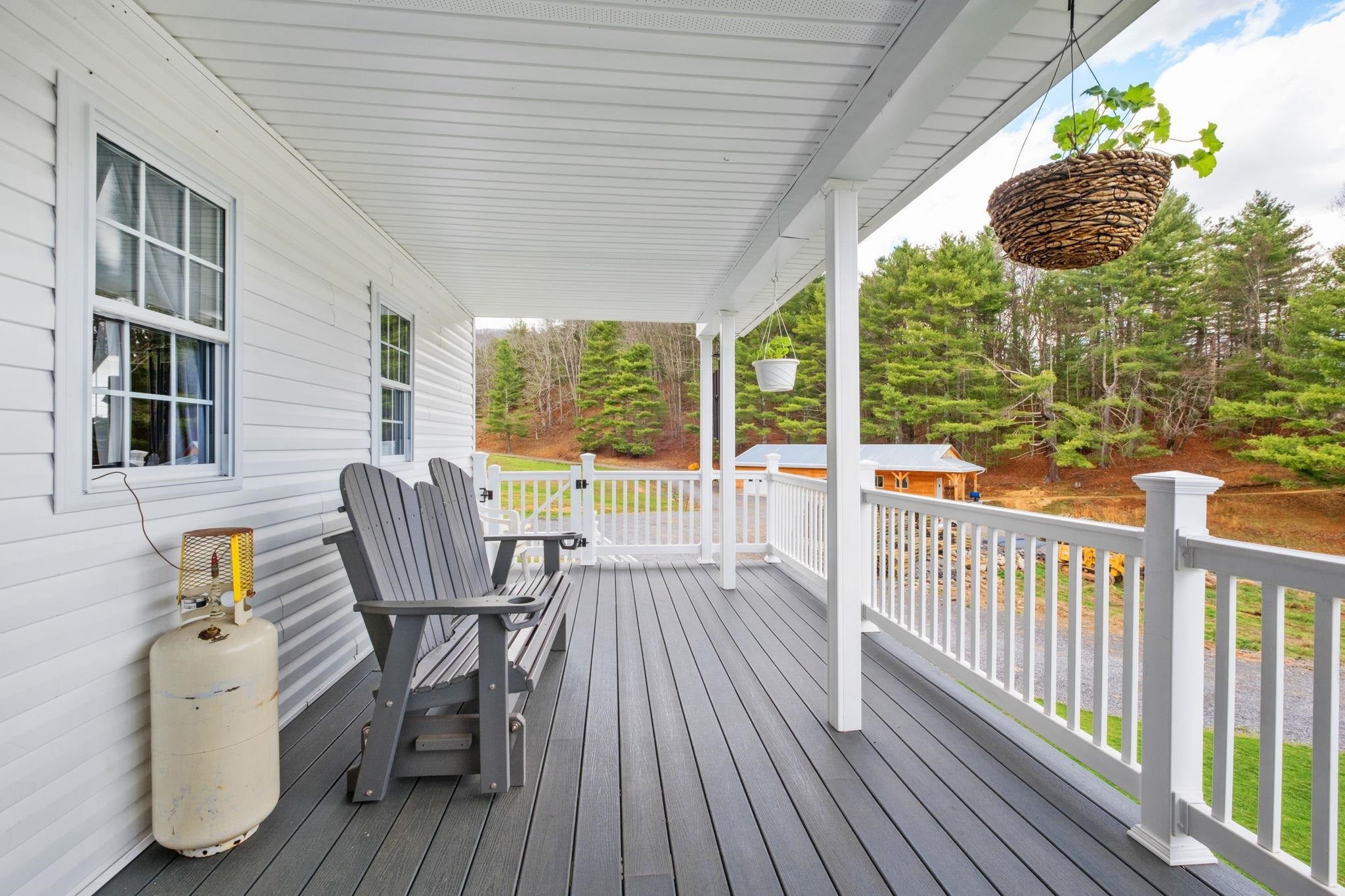 3356 JACKSON RIVER RD