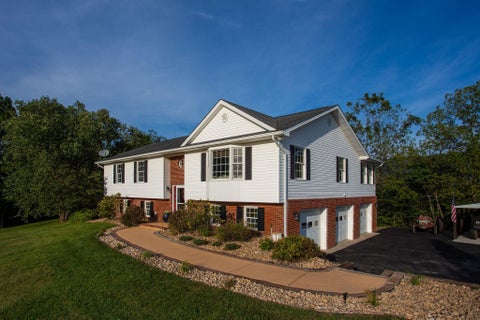 Photo for 215 GREEN HILLS LN